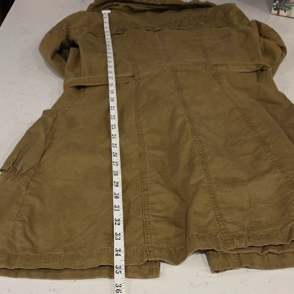 Stylish Women's Utility Jacket in Brown - Picture 11 of 11